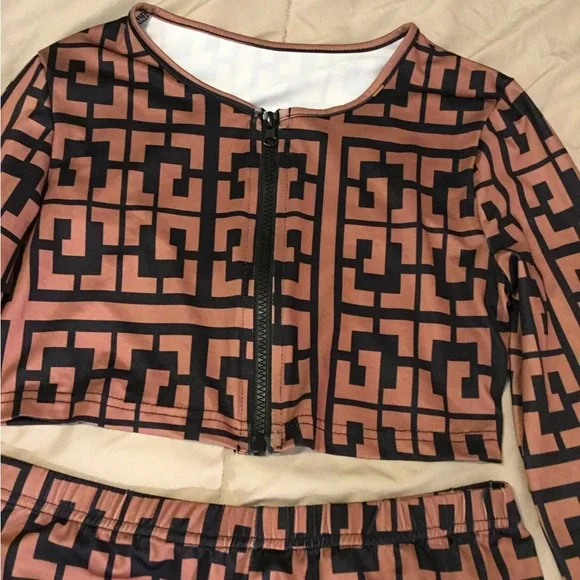 Geometric Patterned Two-Piece Set - Picture 3 of 8